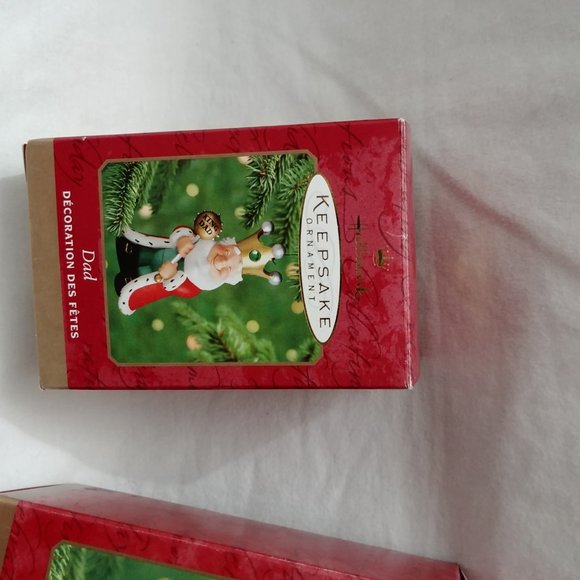 Hallmark Keepsake Ornaments - King Dad & 2001 Mom - Picture 5 of 12